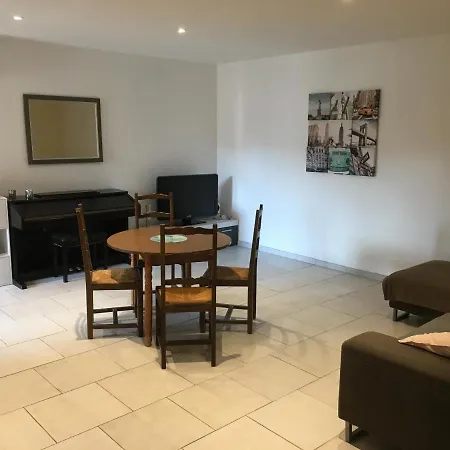 Rez De Les Mimosas Le Lavandou * بورم لي ميموزا